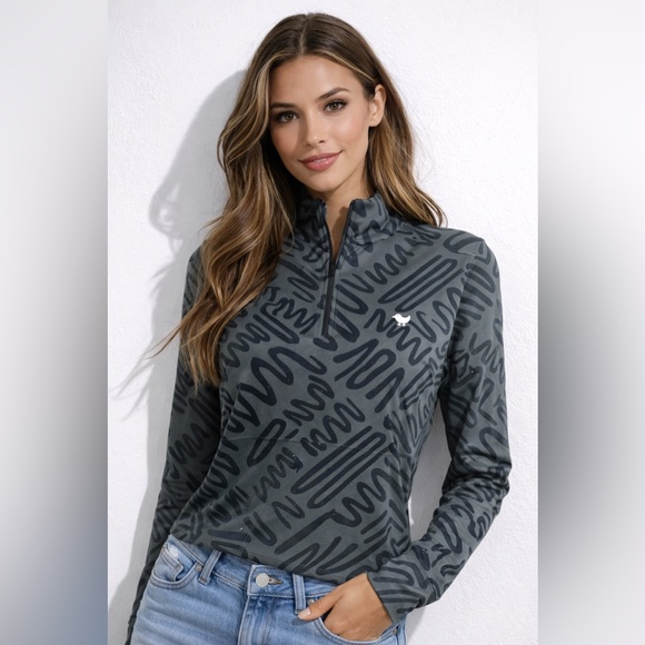 Bad Birdie Tops - Bad Birdie Mazed Confused Velocity Quarter Zip Pullover Size M